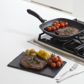 CONCURS! AloShop pune la bătaie tigaia wok "REGIS STONE GRIDDLE PAN"! Gătește ca un maestru bucătar!