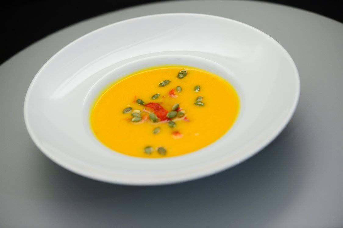 Supă cremă de dovleac cu chefir gras