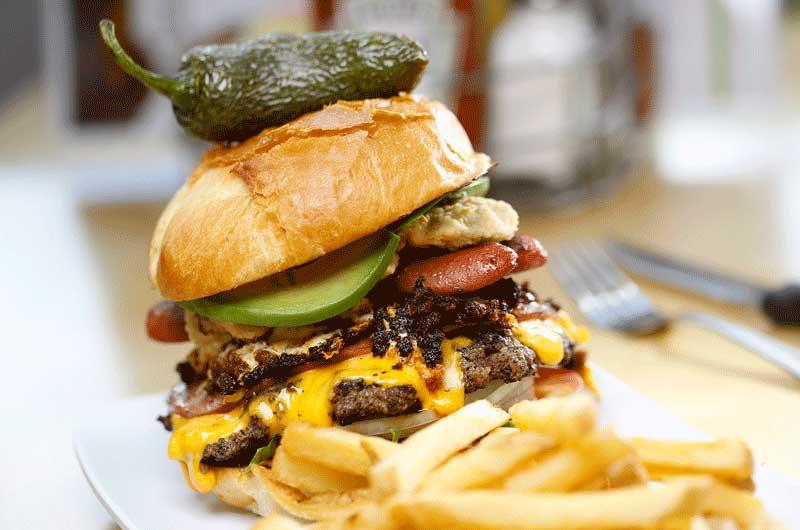 Festin rapid și delicios pentru orice pofticios! Burgerii la tavă sunt noua senzație a gurmanzilor!