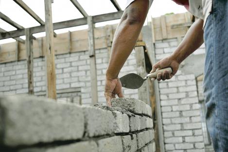 Veşti bune! Statul român oferă bani persoanelor care îşi construiesc o casă sau o renovează. Iată documentele necesare