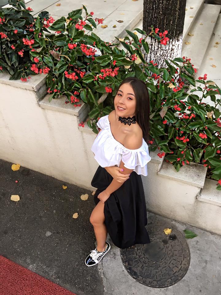 Nicole Cherry şi-a lansat propriul jurnal, pentru fani. Artista a pregătit şi un concurs cu premii