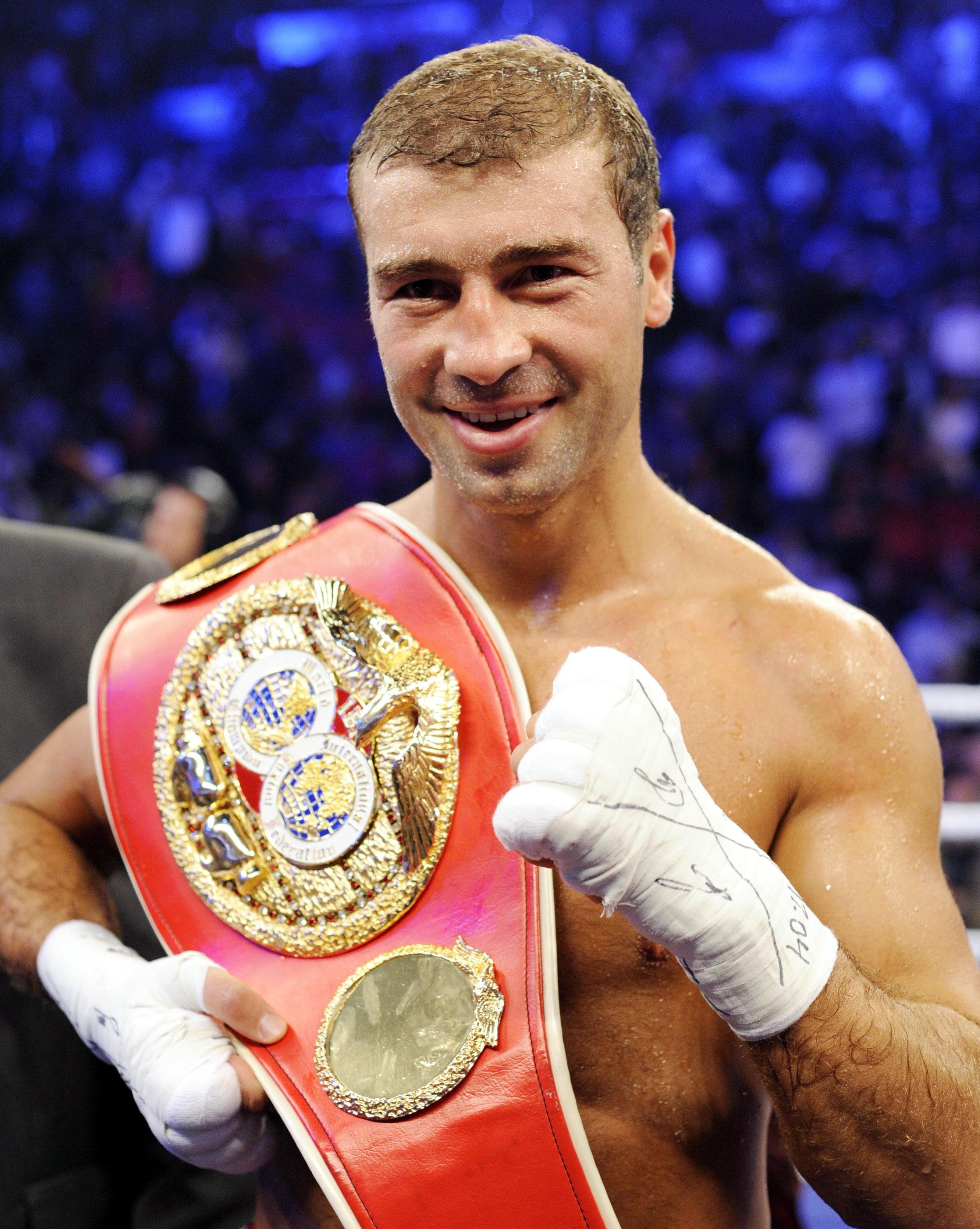 Lucian Bute a devenit tătic: "Viaţa are o nouă semnificaţie pentru noi. Mulţumesc, Dumnezeu!".Ce nume va purta fetița lui?