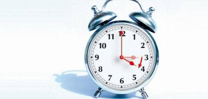 Dormim cu o oră mai puţin! C&acirc;nd trebuie să dăm ceasurile &icirc;nainte