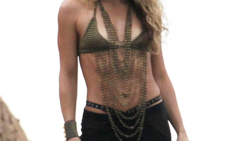 VIRAL! Video-ul pe care Shakira l-ar vrea şters de pe internet. Cu părul negru ca abanosul, sprâncene groase şi jucând în telenovele - asta era viaţa celebrei artiste la începutul anilor '90