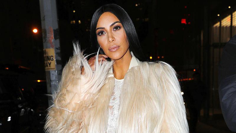 FOTO: Are sau nu LENJERIE INTIMĂ? Kim Kardashian, mai transparentă ca niciodată pe covorul roşu