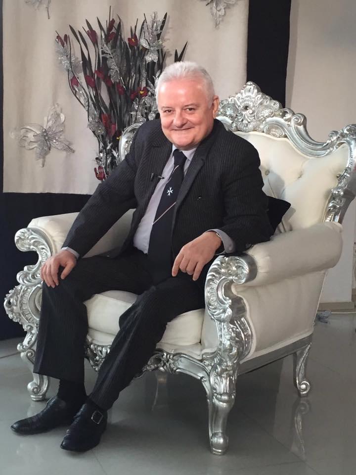 Irinel Columbeanu, la un pas să leșine pe stradă! Milionarul pare de nerecunoscut!