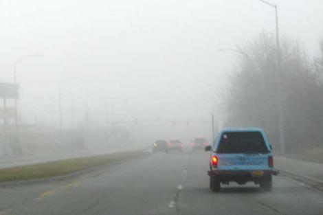 Atenție, șoferi! Unsprezece judeţe sub avertizare cod galben de ceaţă. Cum va fi vremea în acest weekend!