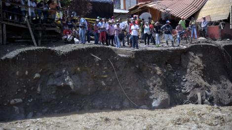 TRAGEDIE! Peste 100 de morți și sute de dispăruți în urma unor alunecări de teren masive produse în Columbia!