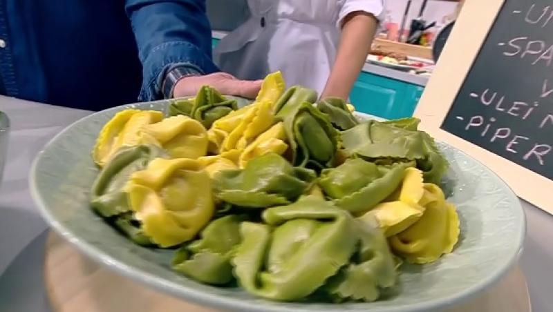Tortelloni Gorgonzola, o rețetă simplă, ieftină şi delicioasă! Vlăduț îți arată cum se face această minune culinară!