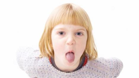 Dacă nu vrei să ai un copil needucat, atunci &icirc;nvață-l să NU facă aceste cinci lucruri! După ce &icirc;l vei crește ca D-l Goe, nu te aștepta să fie ca Fuego de cuminte!