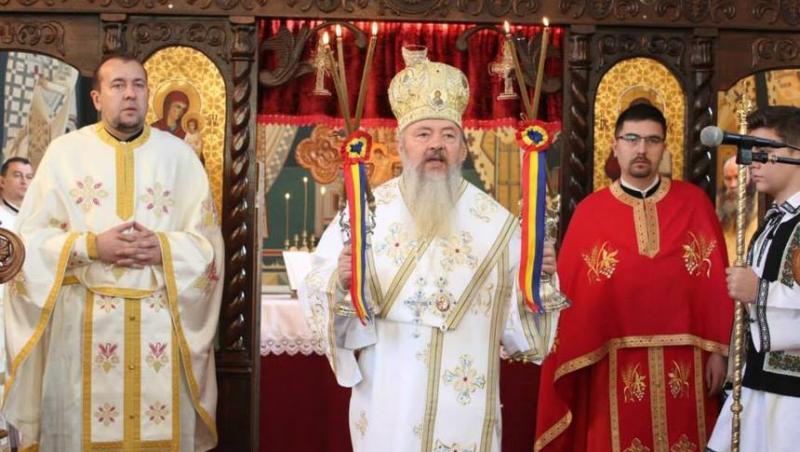 ”Așa intră dracul în sufletele oamenilor! Luați icoane în locul telefoanelor!” Mitropolitul Clujului, revoltat de influenţa internetului în viaţa creştinilor