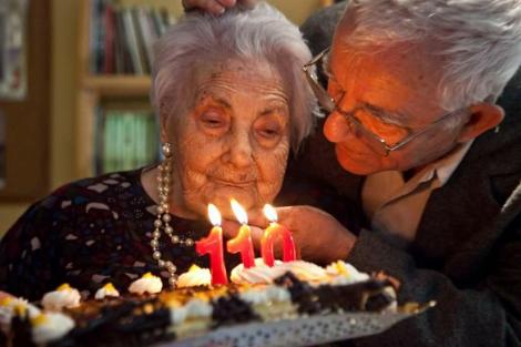 O spanioloaică a devenit cea mai în vârstă persoană din Europa! Când s-a născut, în 1901, o femeie trăia, în medie, doar 35 de ani