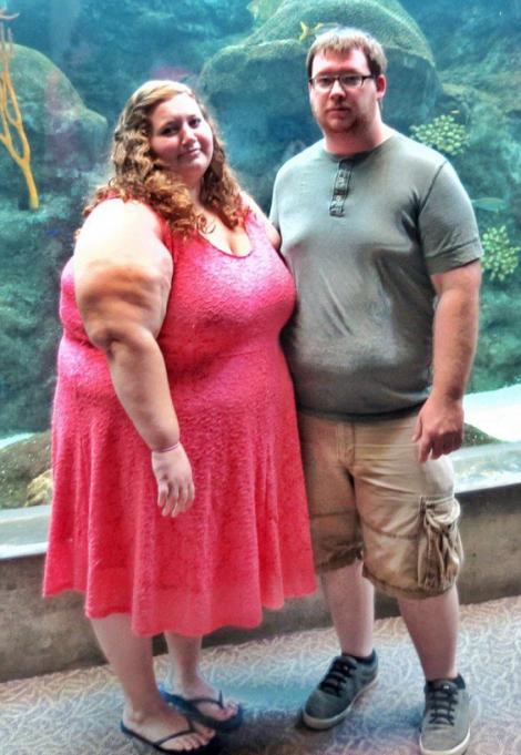 Nimeni nu îi mai recunoaște! Doi tineri au trecut printr-o transformare șocantă! Au slăbit 140 de kilograme și acum arată fabulos!