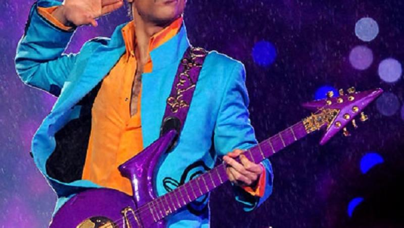 Acum un an, o lume întreagă îl plângea pe Prince, cel care ne-a adus ”PURPLE RAIN”. Povestea legendarei melodii și a femeii care apare în film