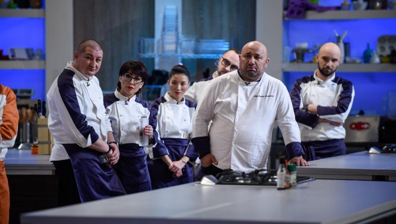 Se ascut cuțitele. Chef Florin Dumitrescu își dă afară din bucătărie doi concurenți, în timpul probei