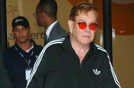 Elton John a ajuns la terapie intensivă! Artistul a contractat o "infecție bacteriană” ce poate fi mortală