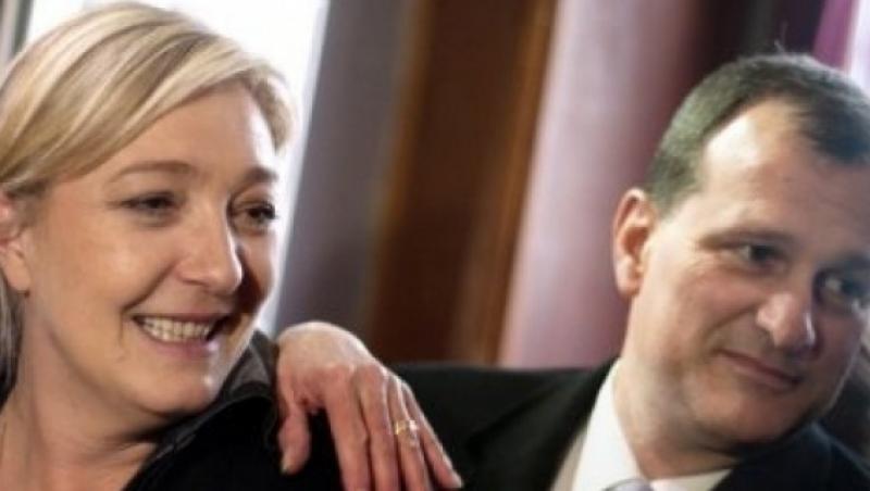 Toată lumea e cu ochii pe Brigitte Trogneux, dar cum arată viitorul prim domn al țării dacă Le Pen câștigă prezidențialele din Franța! E mai tânăr decât Marine!