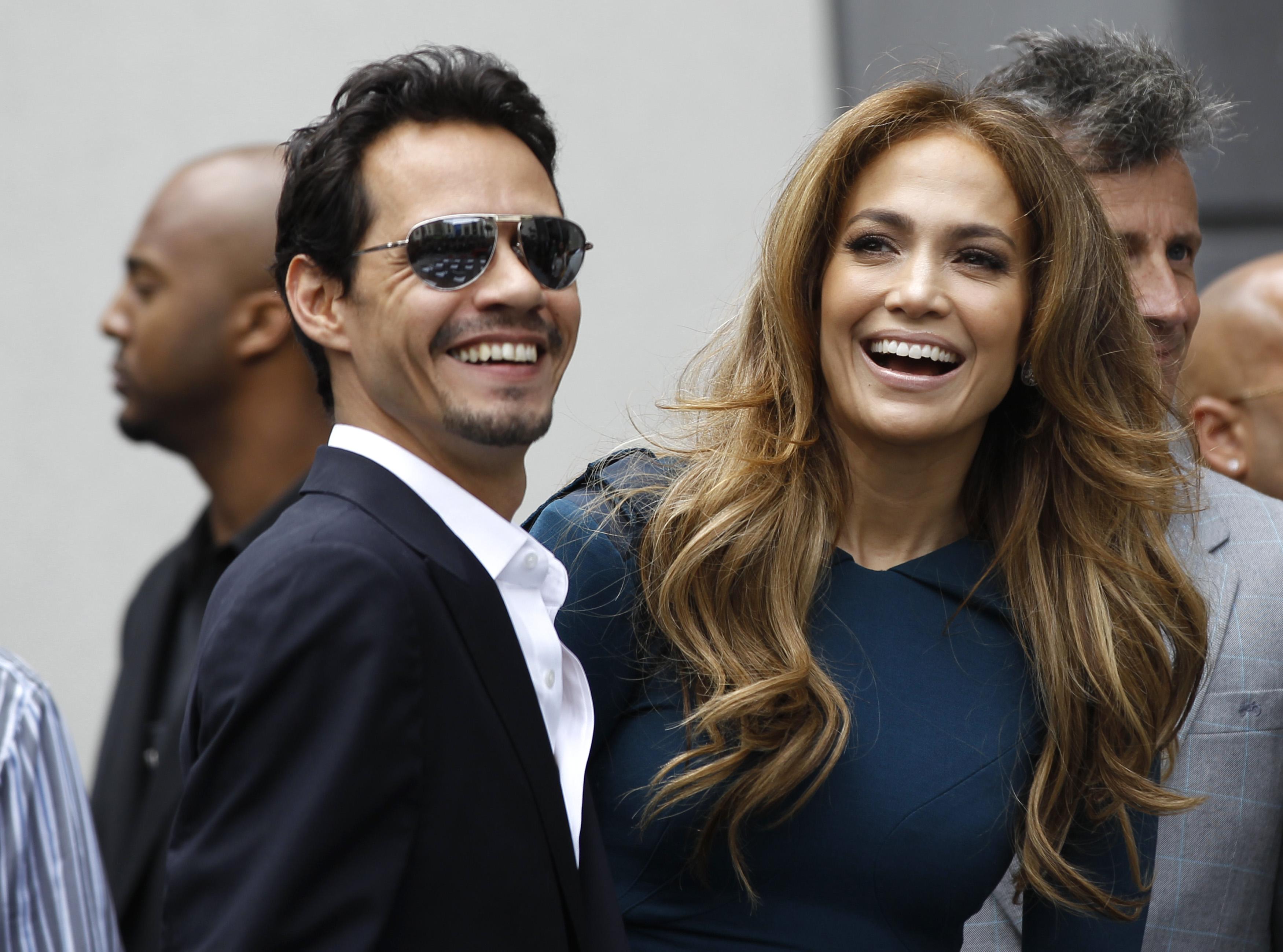 I-a luat-o &icirc;nainte lui J.Lo! Marc Anthony, veste uriașă pentru fanii din toată lumea: și-a lansat propria aplicație mobilă prin care interacționează cu ei