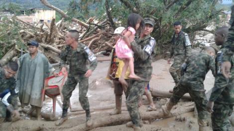 Peste 43 de copii au murit, înghițiți de noroi. Ploile torențiale au distrus orașul columbian Mocoa: "Este dezolant: păpuşi dezmembrate, încălţâminte împrăştiată, rădăcini de copacii. Am pierdut tot"