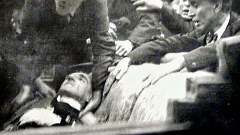 VIDEO! Imagini cu primul asasinat din istorie! Vezi cum a murit Alexandru, ginerele REGINEI MARIA A ROMÂNIEI! Atenție, secvențe explicite!