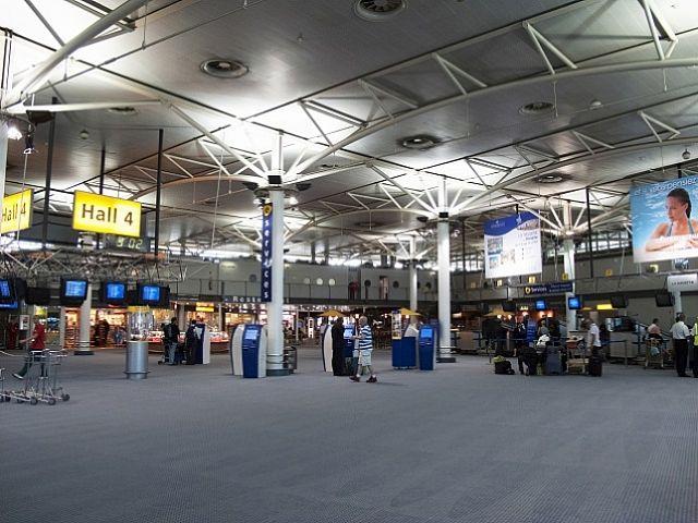 Aeroportul din Nisa, evacuat de urgență. Alerta a fost dată de autorități