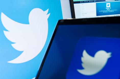 Guvernul Statelor Unite dat în judecată de Twitter, după ce a încercat să obțină informaţii despre identitatea unui utilizator. Acesta a criticat actuala guvernare