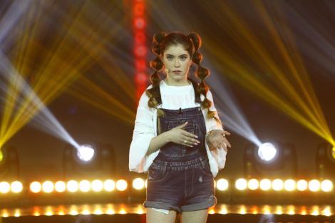 Ioana Roman este cea de a noua finalistă aleasă de telespectatorii Antena 1, prin aplicația „iUmor”