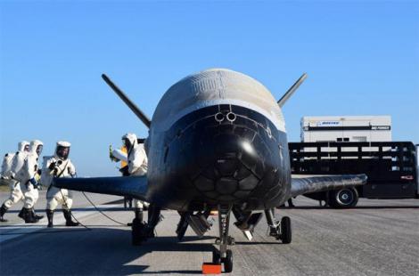 VIDEO! Un avion experimental al Statelor Unite a aterizat după o misiune secretă de doi ani!