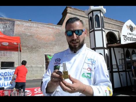 Pulverizezi pe gât, dar și pe mâncare! Un român revoluționează industria aromelor cu parfumul comestibil