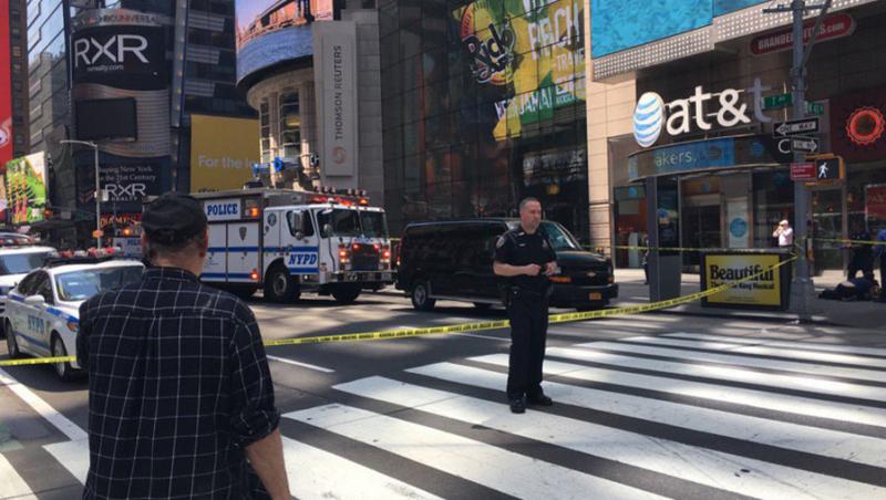 O mașină a intrat în mulțime, în Times Square din New York, cea mai aglomerată piață din lume! Bilanț inițial: un mort și 22 de răniți! UPDATE