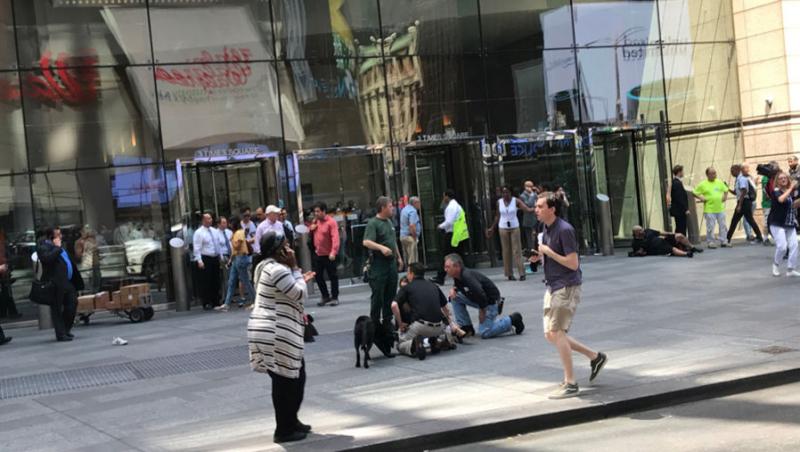 O mașină a intrat în mulțime, în Times Square din New York, cea mai aglomerată piață din lume! Bilanț inițial: un mort și 22 de răniți! UPDATE