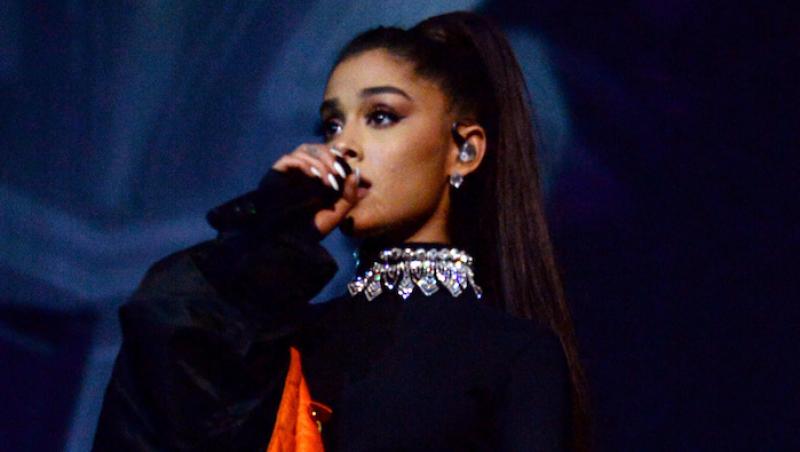 ”Este într-o stare de isterie, nu mai poate cânta!” Ariana Grande şi-a suspendat întregul turneu european, după atacul terorist din Manchester
