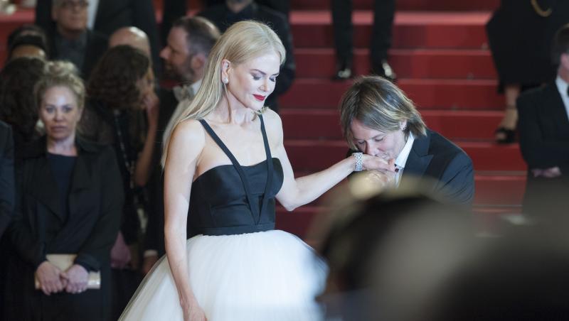 50 de primăveri, luna viitoare! Nicole Kidman apariție de zile mari pe covorul roșu de la Cannes! ”Arăt și mă comport ca o tânără de 21 de ani!”