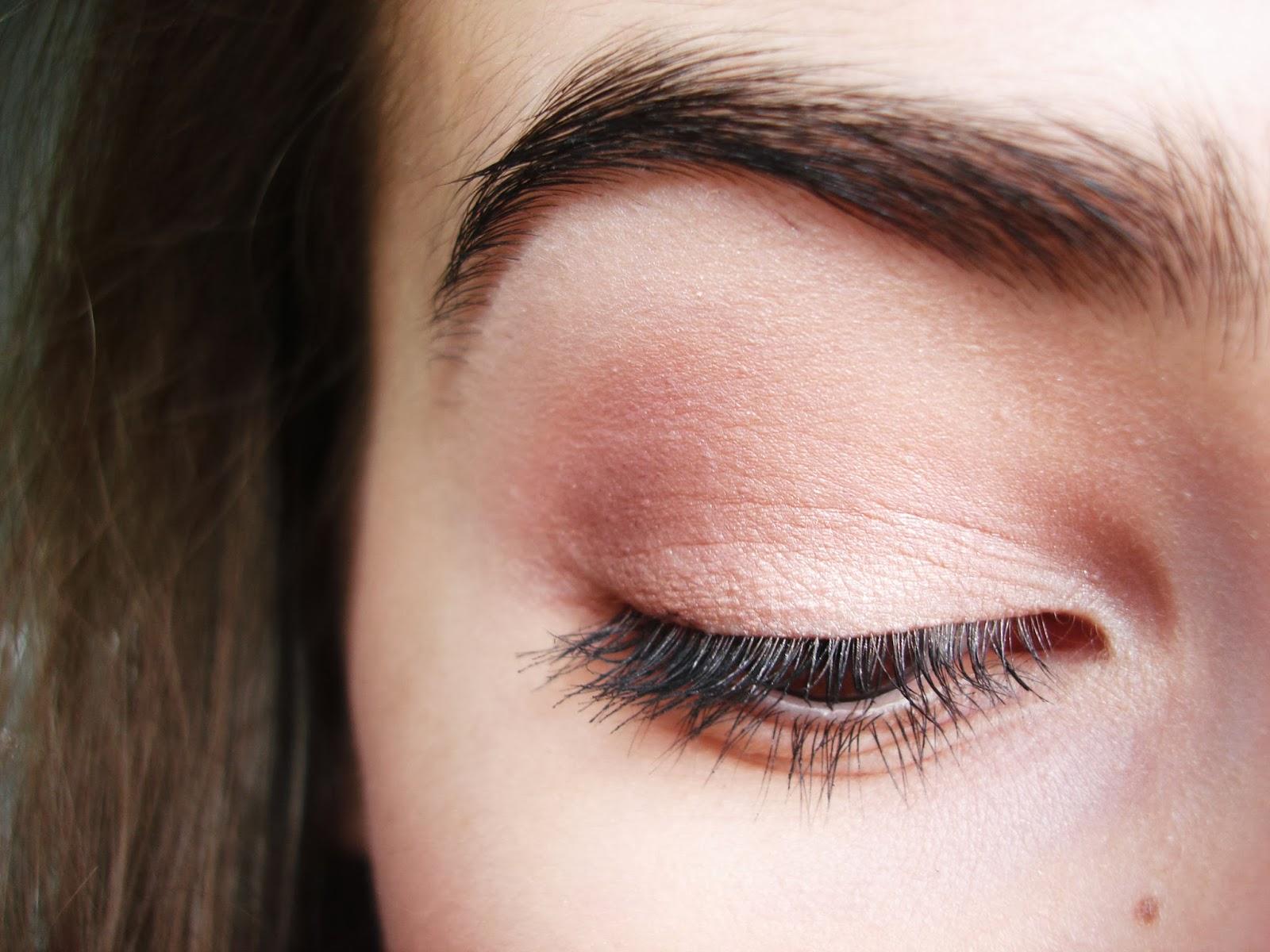 Cum arată genele LED și ce efecte spectaculoase oferă ochilor! Privești și te minunezi