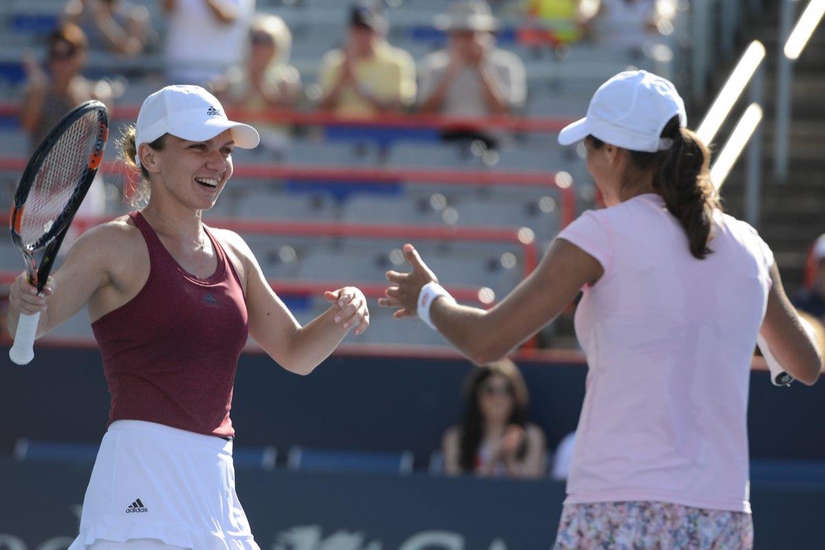 Ostapenko nu a mai jucat cu Halep, dar are amintiri neplăcute cu rom&acirc;ncele din circuit. Ce i-a făcut Monica Niculescu &icirc;n 2016!