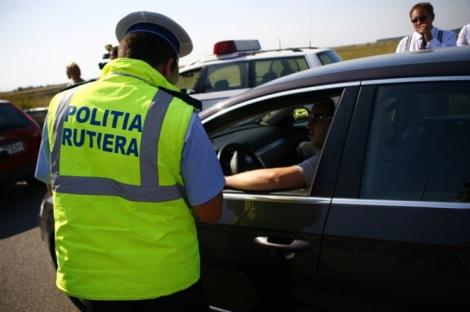 Atenție, șoferi! Poliţiştii vor fi dotați cu câte o cameră video-audio, după ce Cristian Boureanu a lovit și insultat un polițist