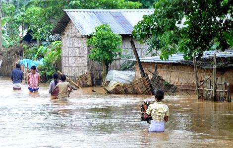 Cel puţin 134 de morţi în Bangladesh, în urma unor alunecări de teren