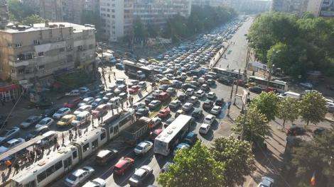 Maşinile DIESEL vor fi interzise în Bucureşti? Iată ce s-ar întâmpla pe străzile din Capitală dacă ar fi retrase
