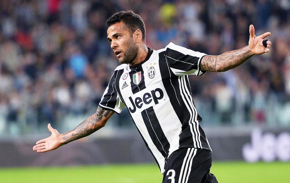 La 34 de ani, Dani Alves pleacă de la Juventus şi merge la un gigant din Anglia! Transfer surpriză pentru brazilian