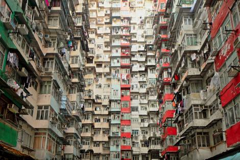 Apartament cât o cutie de chibrituri? Ești norocos! Vezi cum arată „garsonierele-sicriu” în care trăiesc chinezii săraci. Galerie Foto