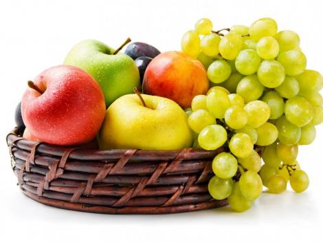 Descoperire revoluționară. Consumul de mere și struguri ar putea preveni apariția unuia dintre cele mai cunoscute tipuri de cancer!