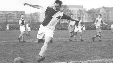 FOTO: Josef "Pepi" Bican, omul pe care Gerd Muller şi Pele nu l-au ajuns niciodată! 918 meciuri şi 1469 de goluri