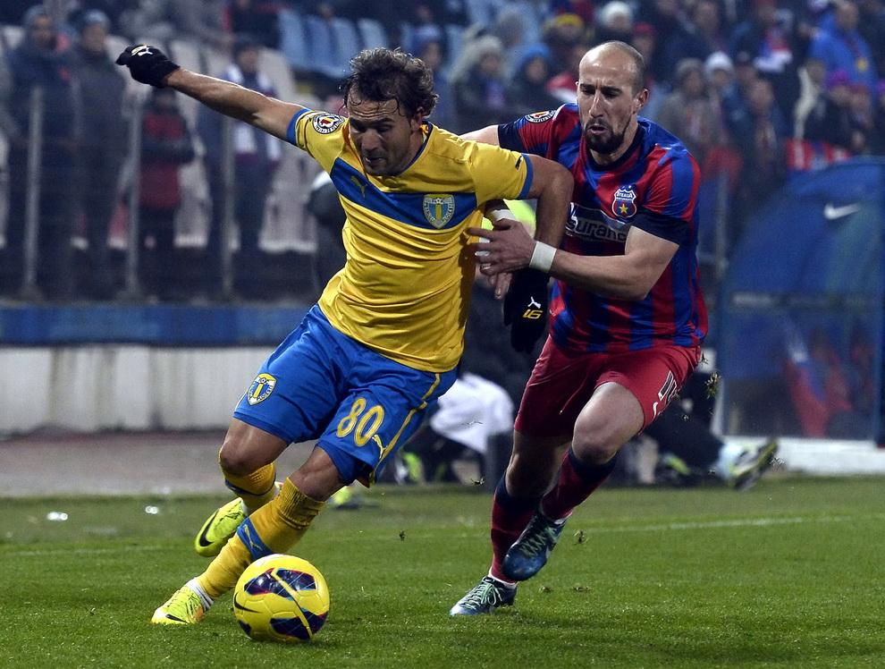 O nouă lovitură dată de Becali! Teixeira şi-a dat acordul şi va semna cu Steaua