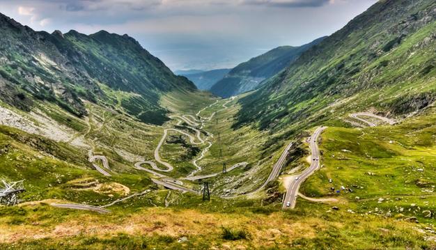 Atenție, rom&acirc;ni! Transfăgărăşanul ar putea fi &icirc;nchis după ce o st&acirc;ncă de 1.000 de tone s-a prăbuşit