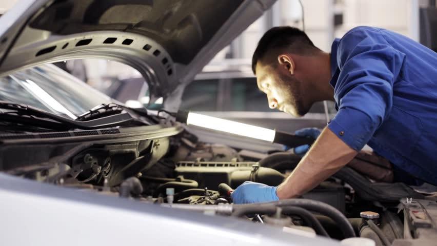 Îți cauți o nouă baterie auto? Vezi tot ce trebuie să știi când alegi o baterie auto!