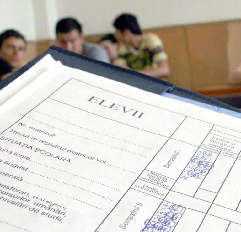 Fără cuvinte! Scrisoarea deschisă a unei profesoare de Limba Rom&acirc;nă: &rdquo;&Icirc;mi cer iertare &icirc;n fața inteligenței elevilor. Nu sunt mai proști ca-n Occident, așa cum unii se grăbesc să afirme...&rdquo;