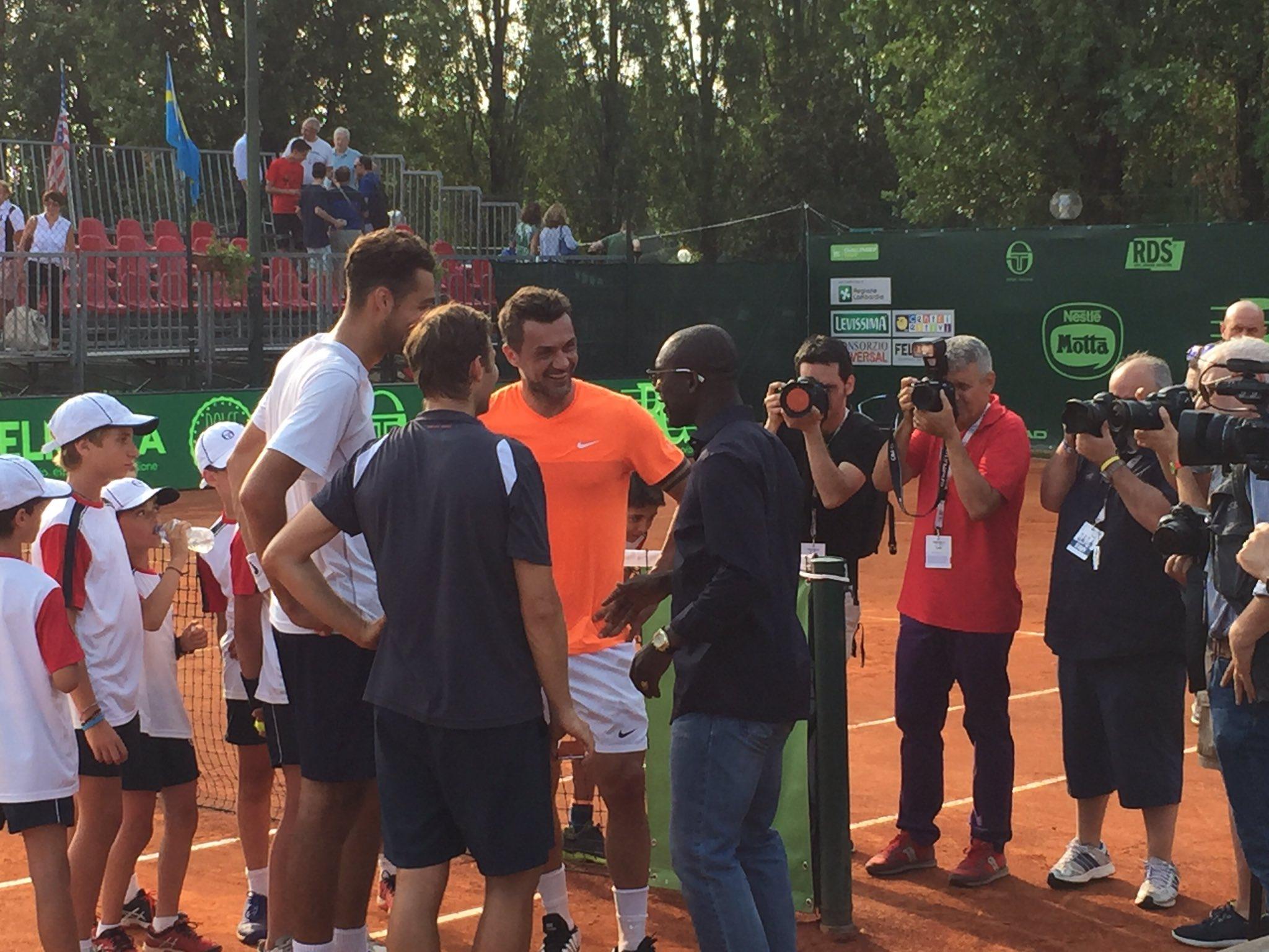 Paolo Maldini a pierdut primul meci de tenis desfăşurat la profesionişti! &Icirc;nfr&acirc;ngere grea pentru fostul fotbalist