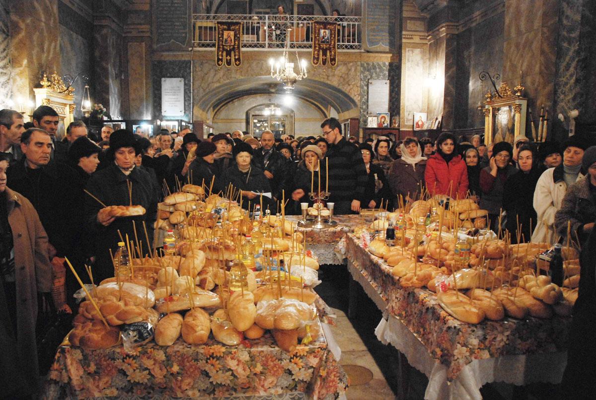 Moșii de vară &icirc;n credința rom&acirc;nească. Ce nu trebuie să faci cu orice preț &icirc;n această zi sf&acirc;ntă!