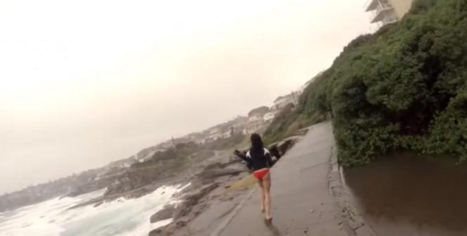 Doi &icirc;ndrăgostiți s-au dus să facă o plimbare pe malul mării, dar au trăit șocul vieții lor! Ce fenomen straniu s-a petrecut la doar c&acirc;țiva pași de ei