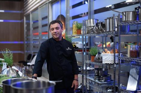 Chef Sorin Bontea s-a &icirc;nt&acirc;lnit cu celebrul Armand Assante! Admiratoarele au oftat c&acirc;nd au văzut imaginea